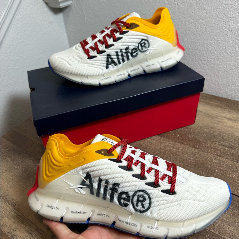 REEBOK Zig Kinetica FZ4642‎ - Alife® Urban NYC Design men's Size 10.5 New